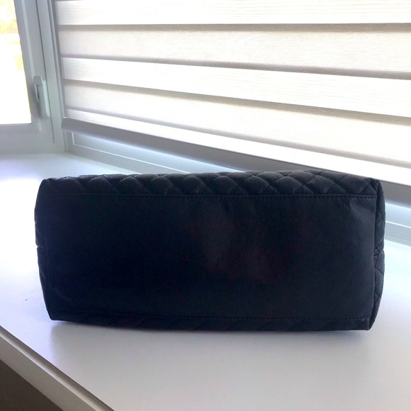 DKNY Tote Handbag - Picture 4 of 5